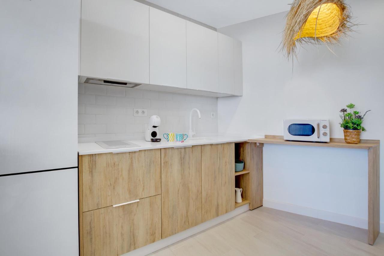 מאלגה Casa De La Playa. Beach House With Magnificent Sea מראה חיצוני תמונה